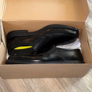 Bostonian Black Leather Slip-On Loafers with Yellow Inlay